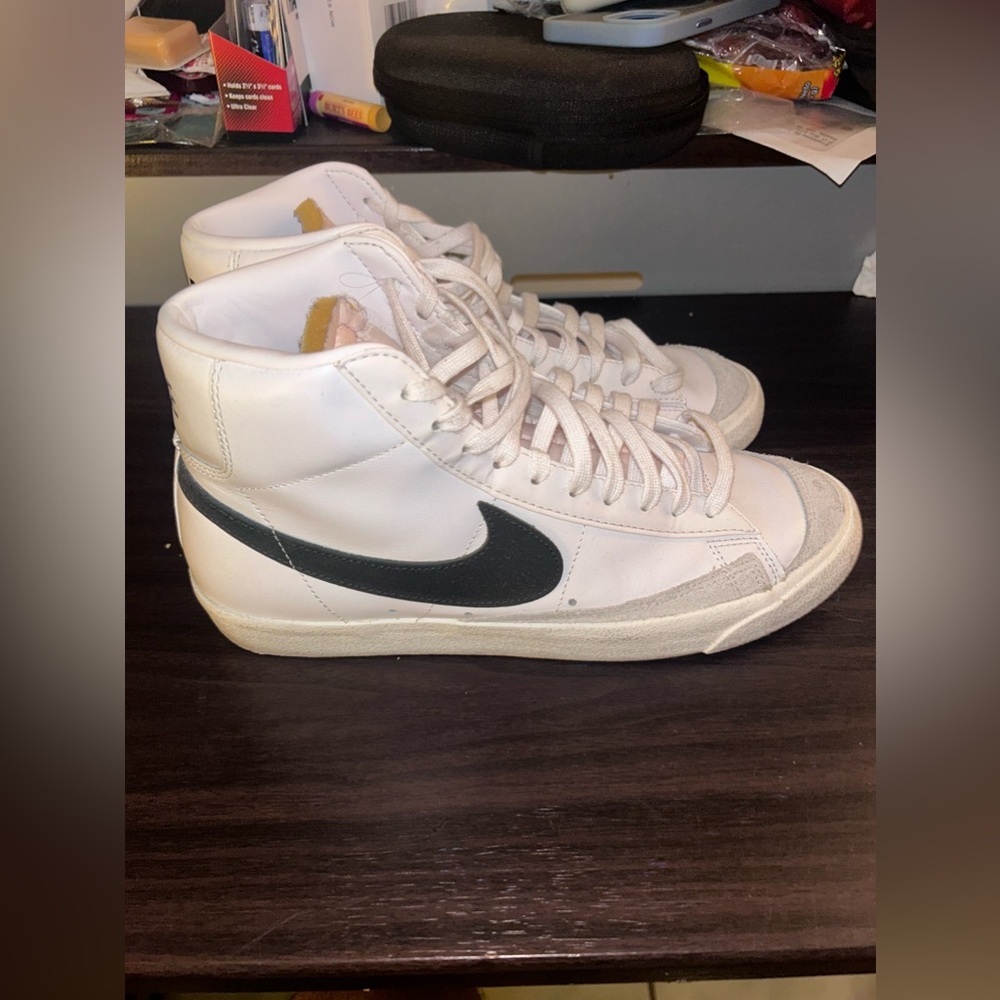 NIKE WOMENS BLAZER MID ‘77 VINTAGE